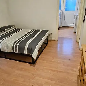 No Frills & Nothing Fancy 1 Bed Centre Apartment Cardiff